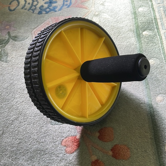 Golds gym ab workout roller - Picture 2 of 3